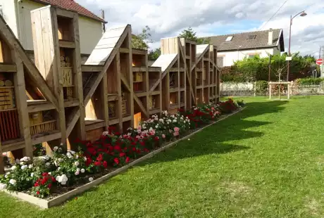 Savart Paysage - paysagiste urbaniste – jardin verger– hôtel à insectes – pommiers – comestibles – Châlons-en-Champagne – petits fruits – agriculture urbaine – variétés anciennes – permaculture – cycle naturel – Vie du sol 