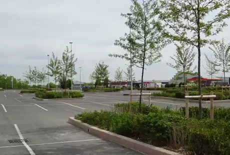 Savart Paysage – paysagiste urbaniste – urbaniste - paysagiste marne - paysagiste urbaniste marne - zone commerciale - paysagiste concepteur marne - parking – aménagement paysager parking - biodiversité – cycle naturel – perméabilité – ilot de fraîcheur -