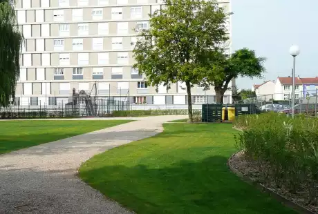 Savart paysage - paysagiste urbaniste - Châlons-en-Champagne – Marne – Grand Est – Jardin Lavoisier – renouvellement urbain – jardin résidentiel - espace privé – développement durable - biodiversité